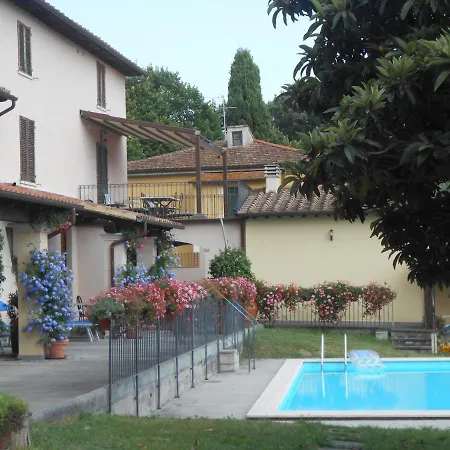 Il Vigneto * Lari
