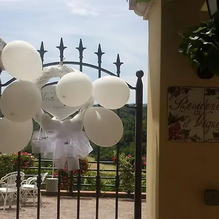 Aparthotel Il Vigneto Lari