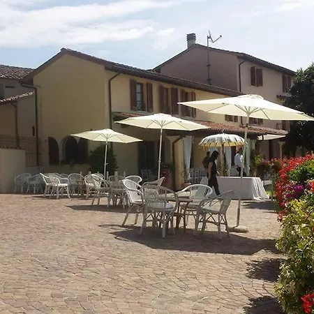 Aparthotel Il Vigneto Lari
